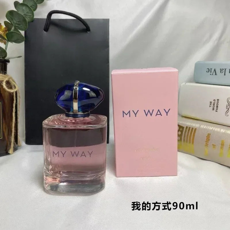 90ML Popular Brand Perfume Fresh and lively women's body spray Sweet but not cloying Long Lasting Fragrance Suitable for dating